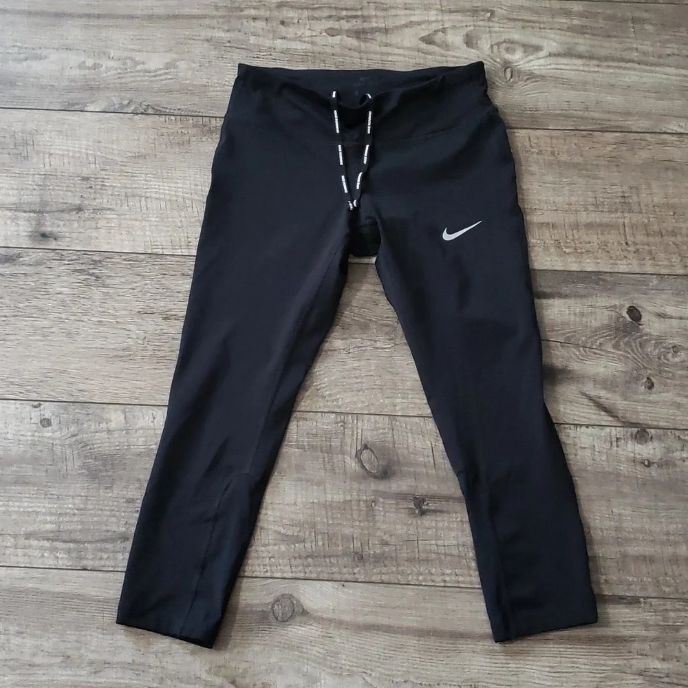 Nike Dri-fit capris leggings